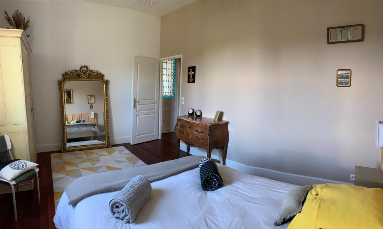 Suite Privative Abella - Aile De Maison Bourgeoise Ambares-et-Lagrave Exterior foto
